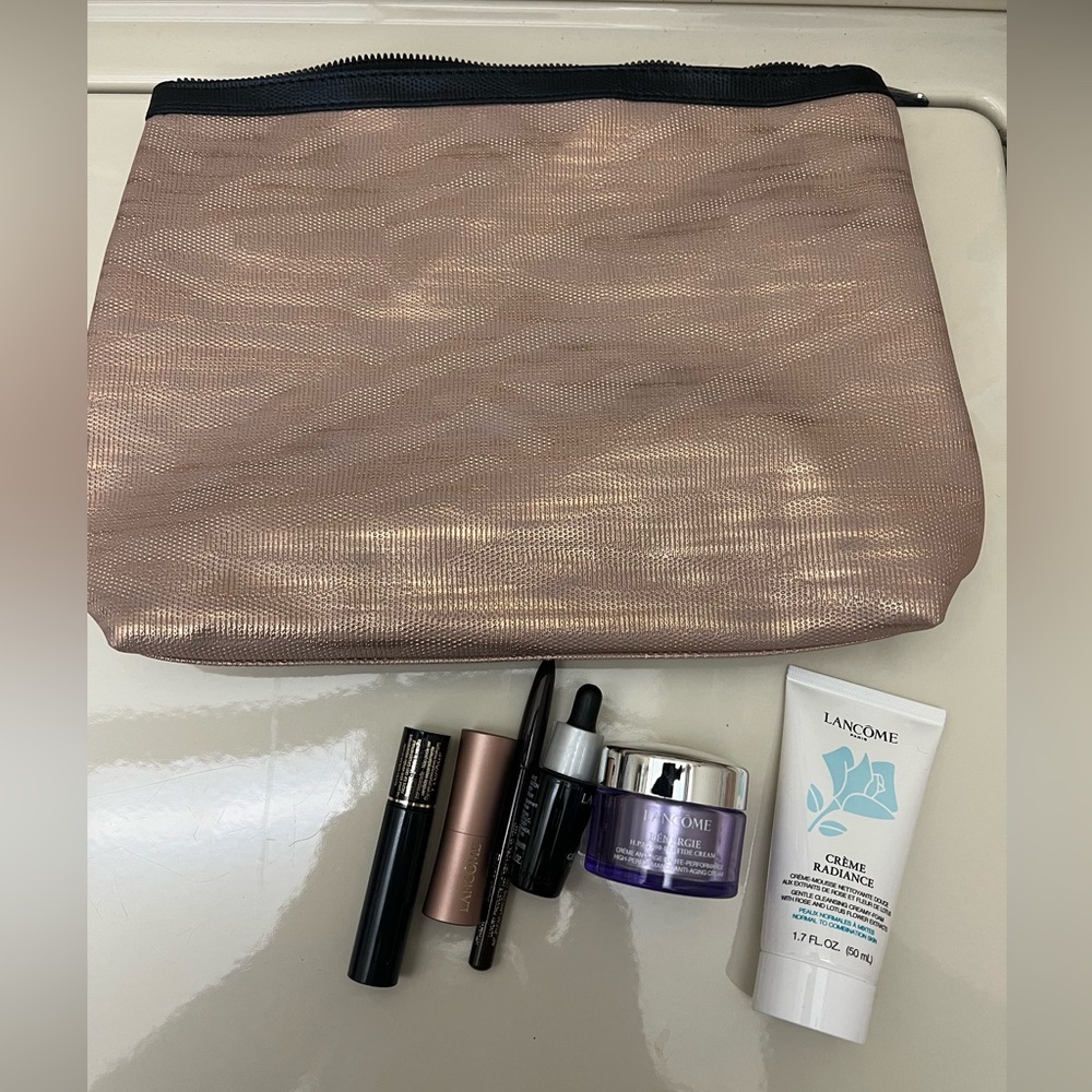 Lancôme 7 pc Makeup Bag with Samples ALL NEW PRODUCTS NIB